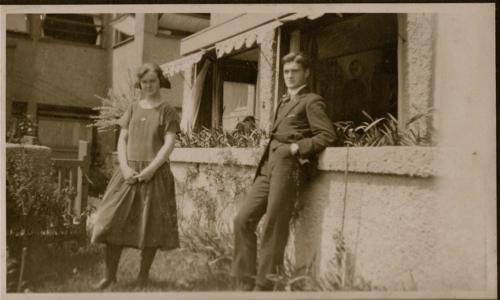 Juni 1923Broer en zus Minny Mingelen en Rudolf MingelenPapaverhof 5